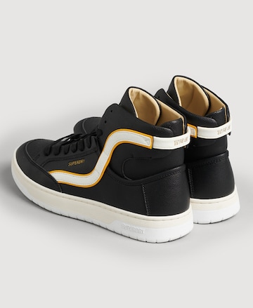 Sneaker alta di Superdry in nero