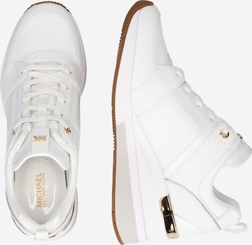 Sneaker înalt 'GEORGIE' de la MICHAEL Michael Kors pe alb