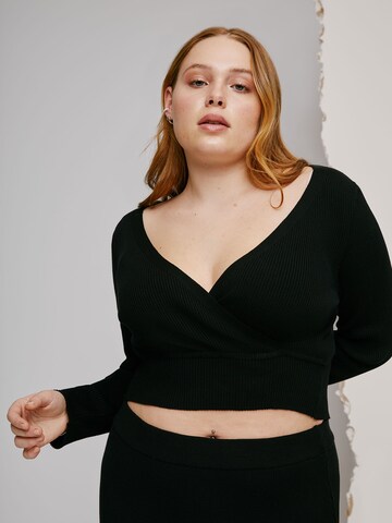 A LOT LESS Shirt 'Rosalie' in Black: front