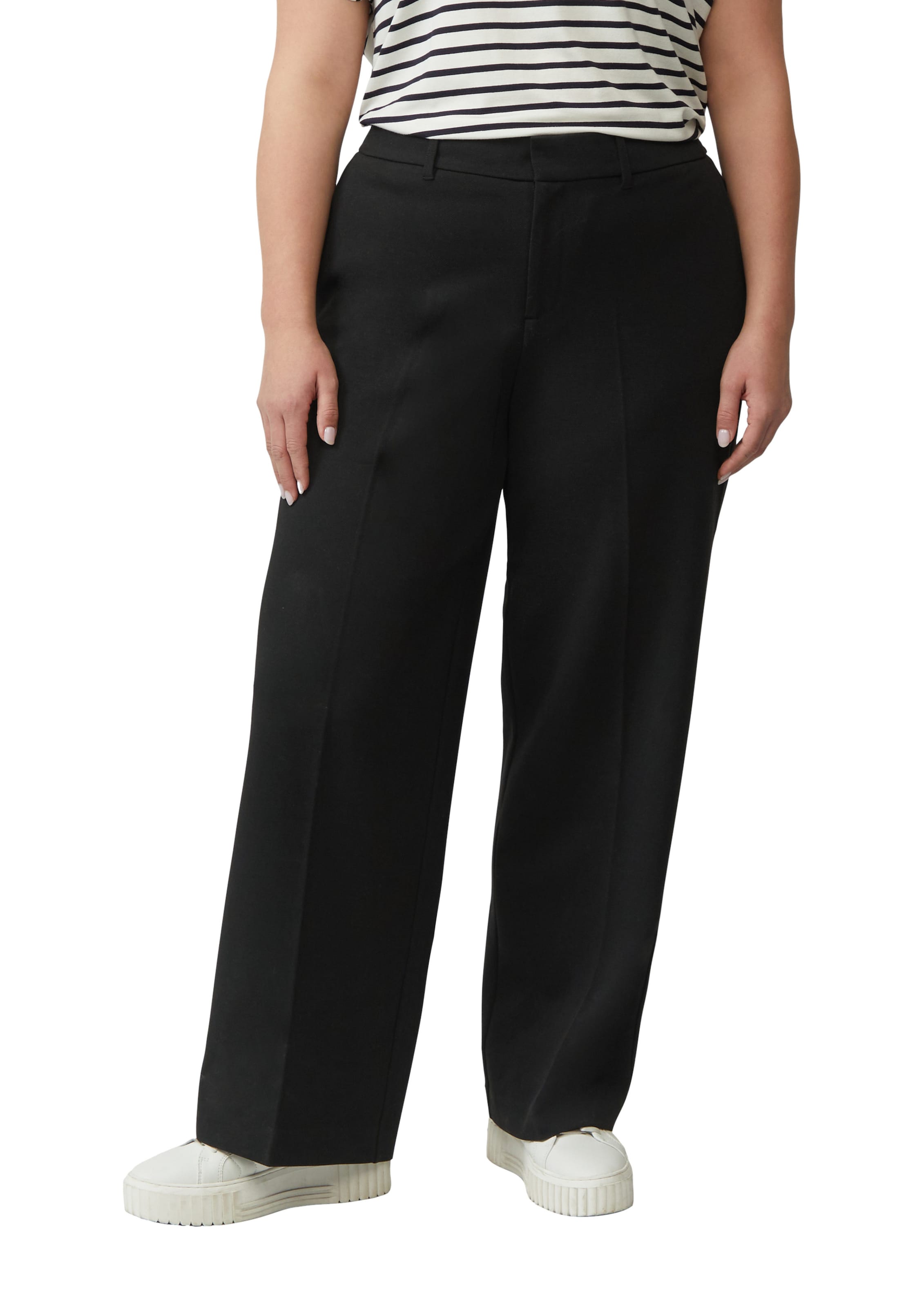 Regular Pantalon à plis s.Oliver en noir : devant