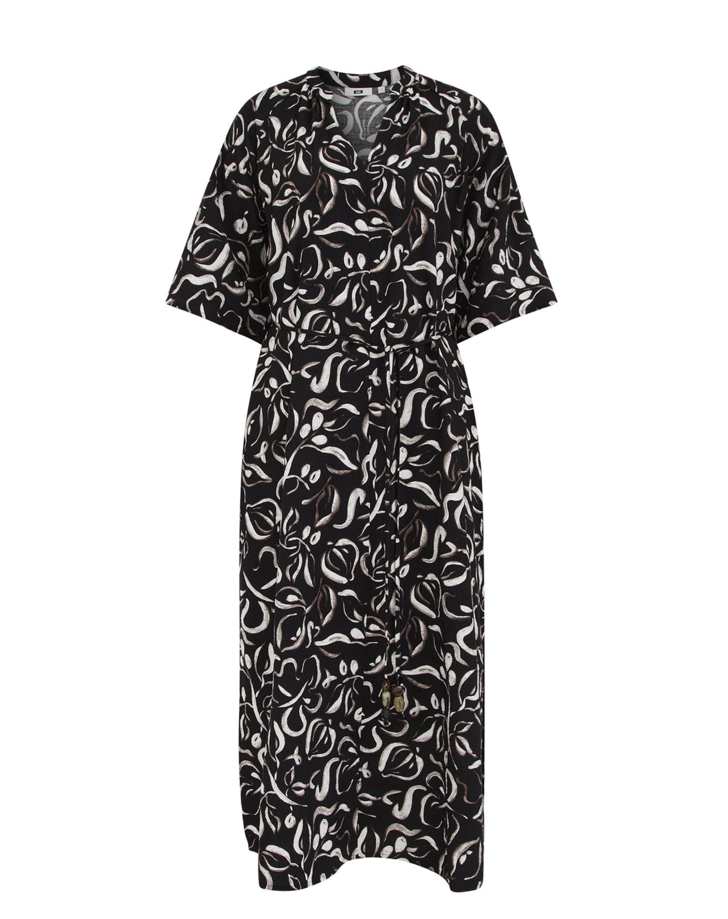 WE Fashion Dress in Black: front
