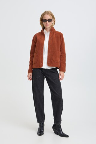 b.young - Chaqueta polar 'ANTINO' en rojo