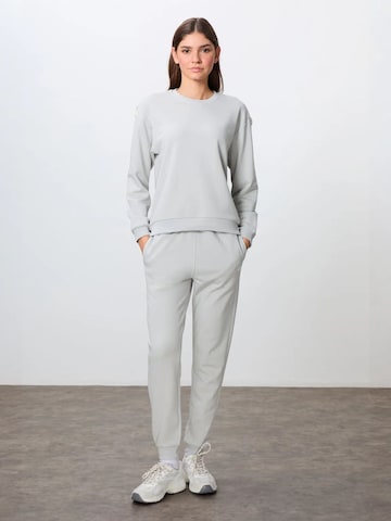 Tommy Life - Fato de jogging em cinzento: frente