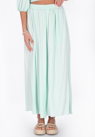 IZIA Skirt in Green: front