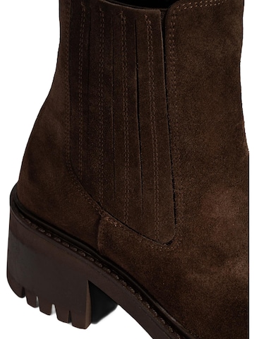Desa Boots‌ in Braun