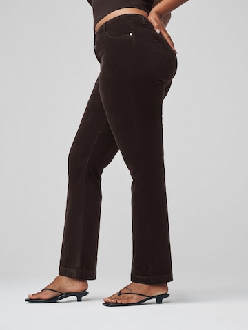 Next Bootcut Housut värissä ruskea