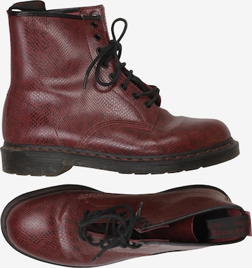 Dr. Martens Stiefel 45 in Rot: Vorderseite