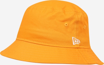 NEW ERA Hat in Gold: front