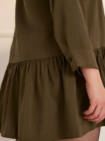 Robe 'Sila' Guido Maria Kretschmer Curvy en vert : devant