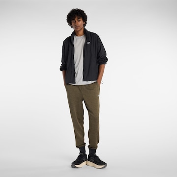 new balance Tapered Sportbroek in Groen