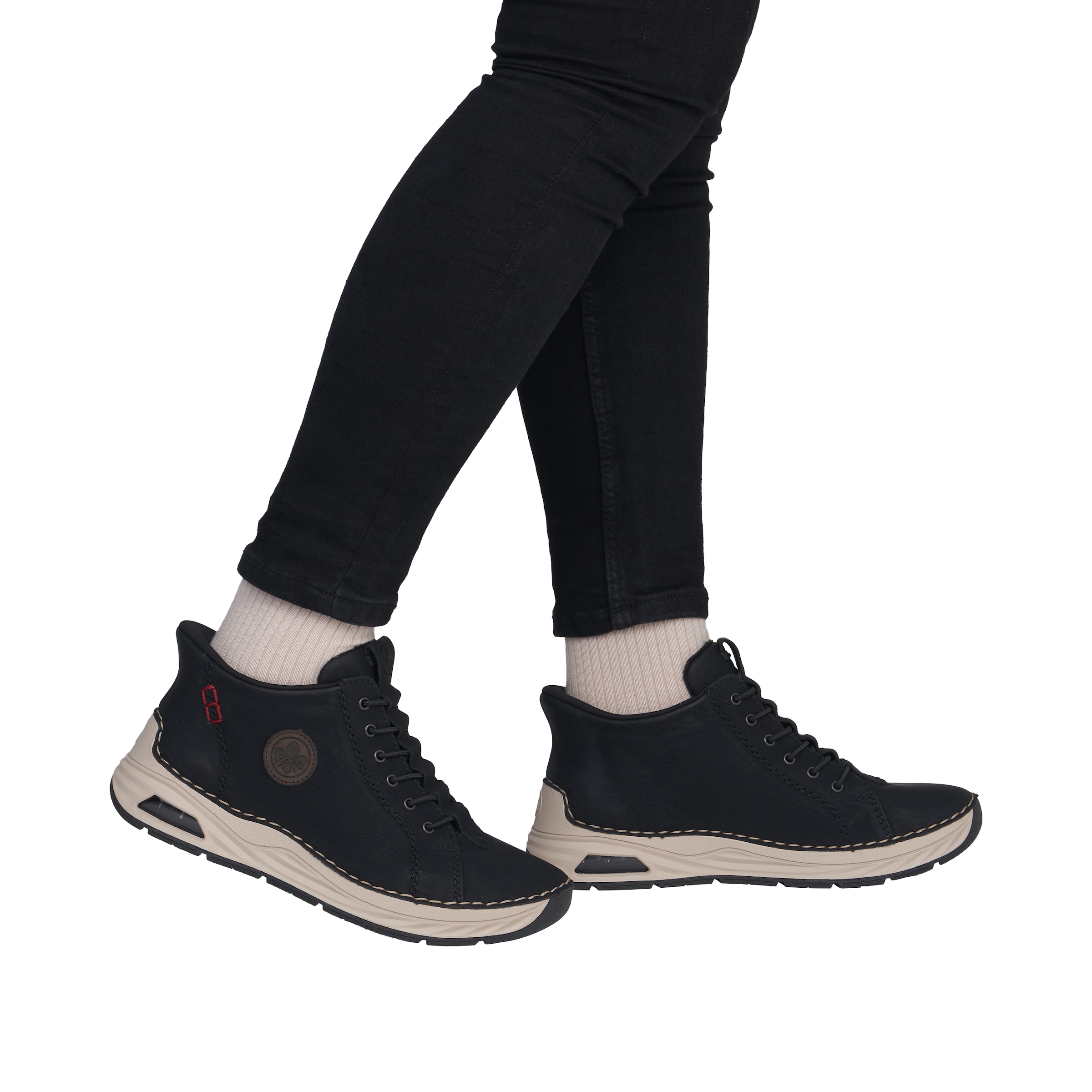 Rieker Slip On in Schwarz: Vorderseite