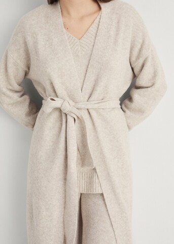 MANGO Strickmantel ' camila' in Beige