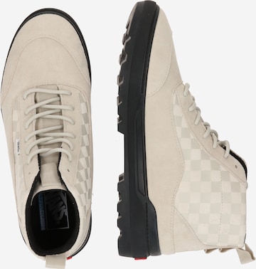 Baskets hautes 'COLFAX' VANS en beige