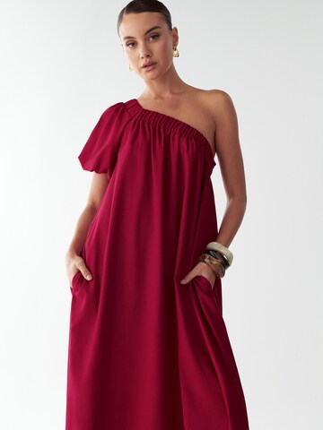 St MRLO Šaty 'JOLIE' - Červená