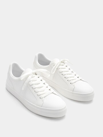 Pull&Bear Platform trainers in White