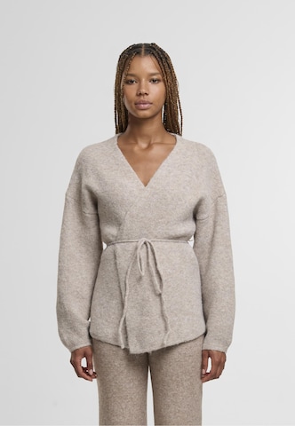 Urban Classics Gebreid vest in Bruin: voorkant