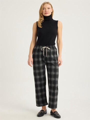 Regular Pantalon HOME STORE en noir : devant