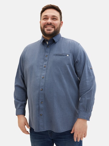 TOM TAILOR Men + Regular fit Button Up Shirt in Blue: front