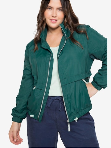 SHEEGO Between-Season Jacket in Green