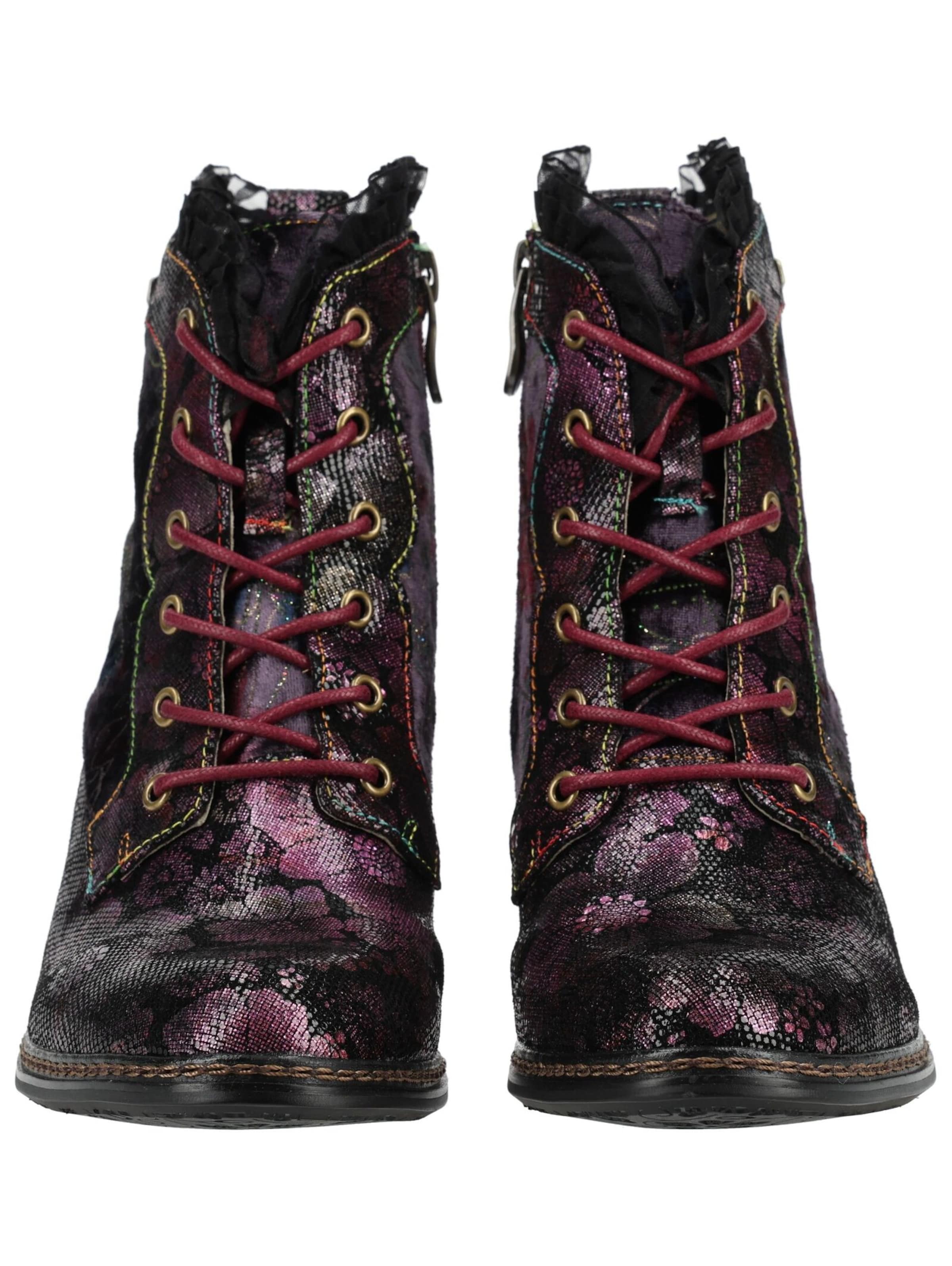 Laura Vita Lace-up bootie in Black