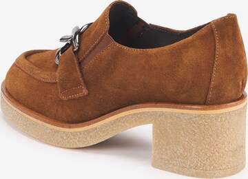 Peter Hahn Classic Flats in Brown