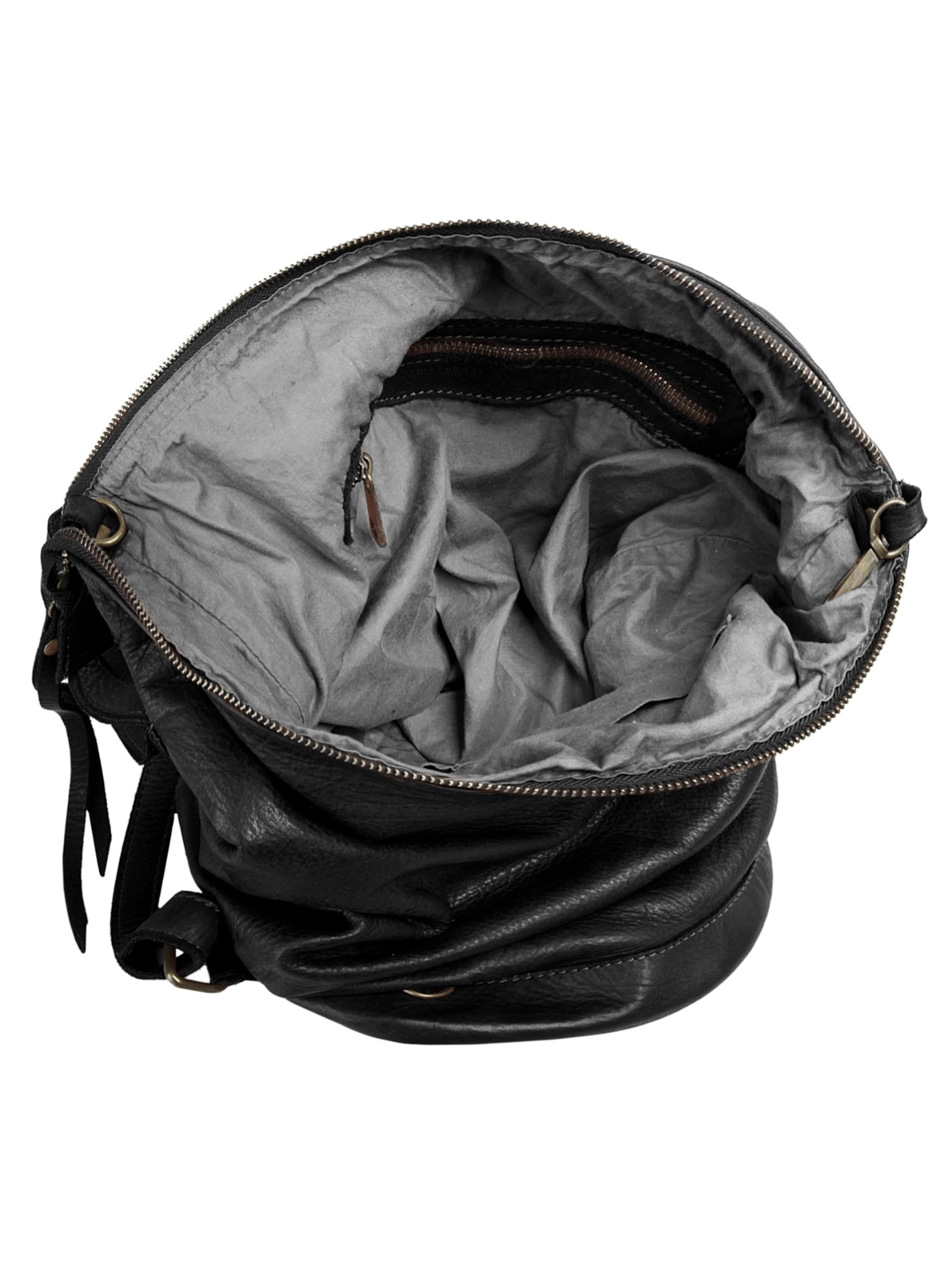 Samantha Look Backpack in Black