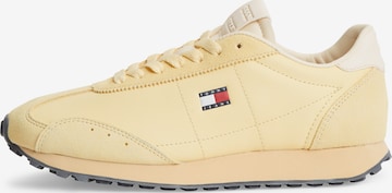 Tommy Jeans Sneakers laag 'RETRO' in Geel: voorkant