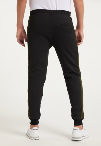 Mo SPORTS Tapered Pants in Black