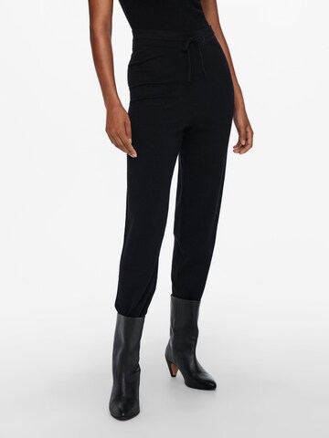 ONLY Tapered Pants in Black: front