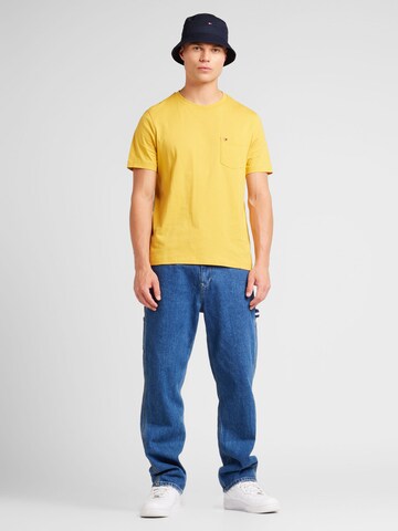 TOMMY HILFIGER Koszulka w kolorze żółty