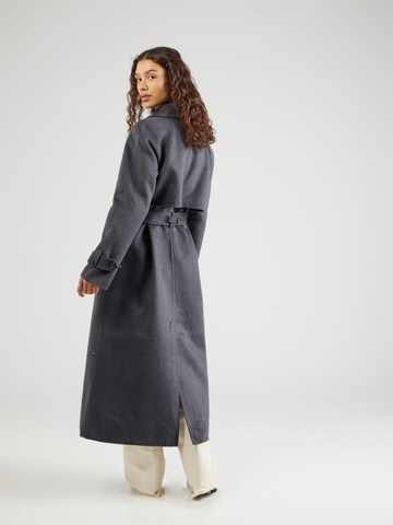 VILA ROUGE EDIT Between-Seasons Coat in Grey