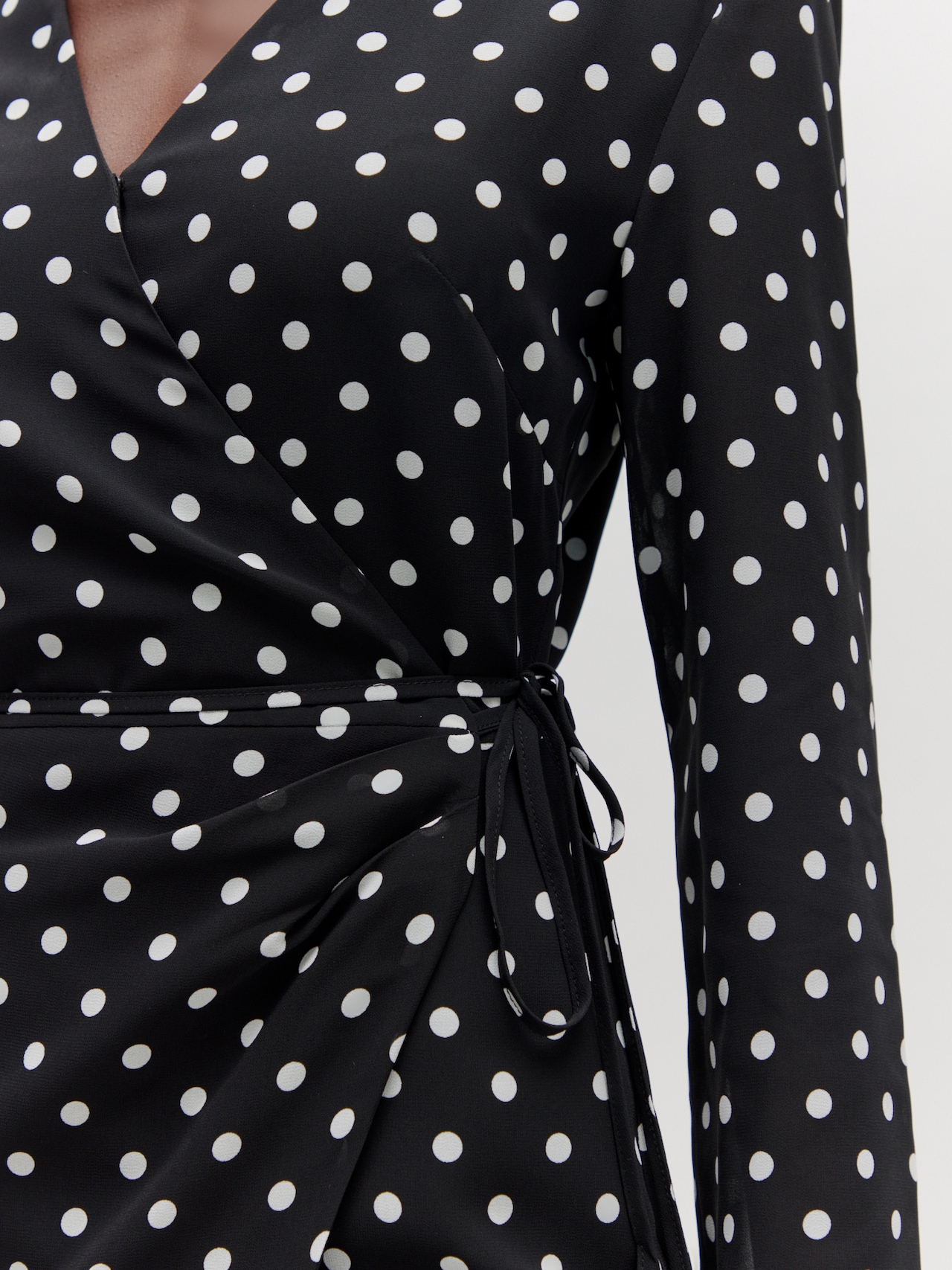 EDITED Produkte Kleid 'Pam' schwarz