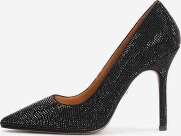 Kazar Pumps in Black: front