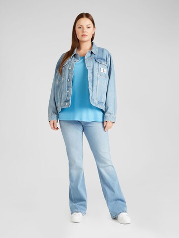 Vero Moda Curve T-Shirt 'AYA' in Blau