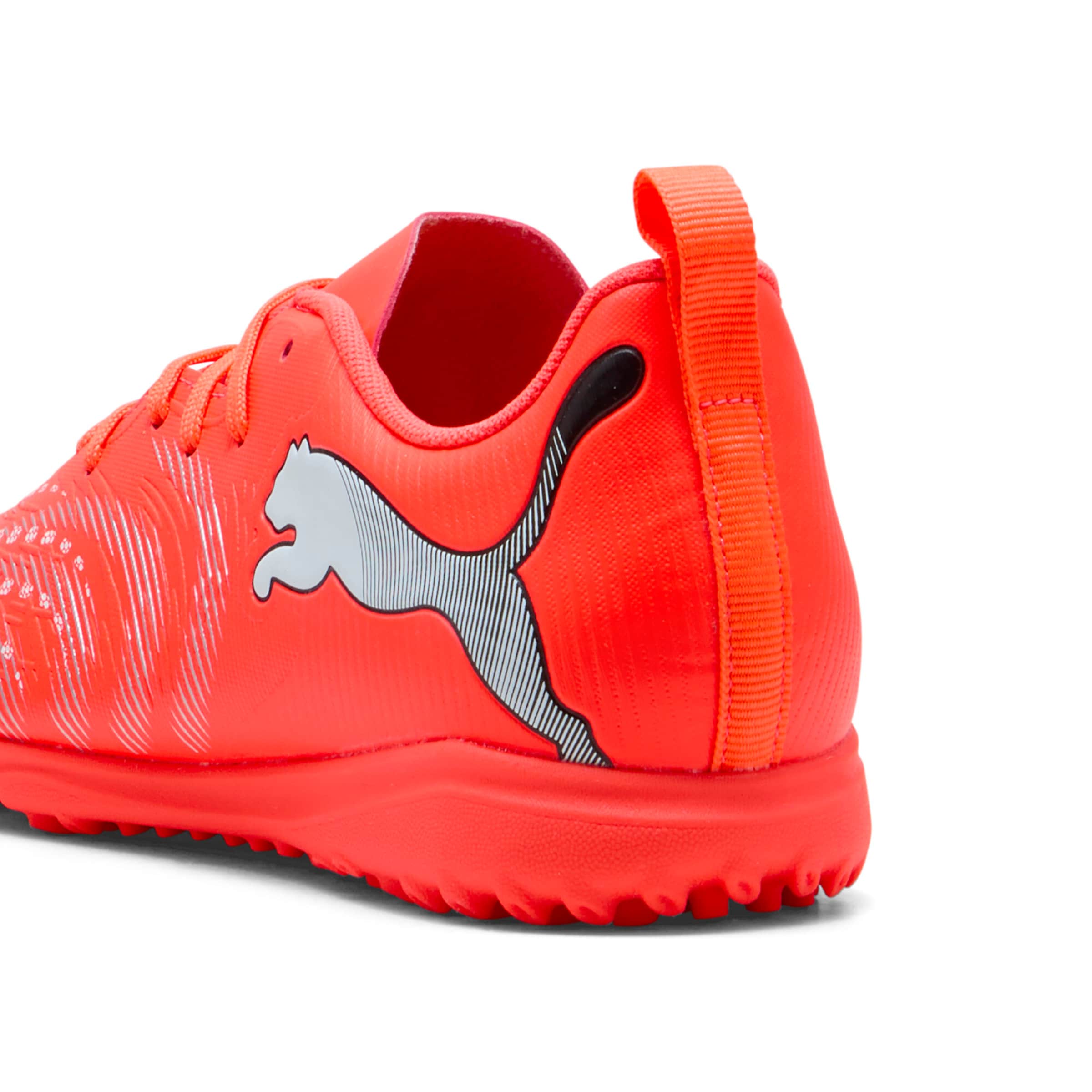 PUMA Fußballschuh in Rot