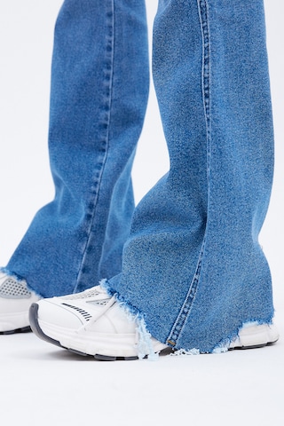 Dr. Denim Flared Jeans 'Moxy' in Blauw