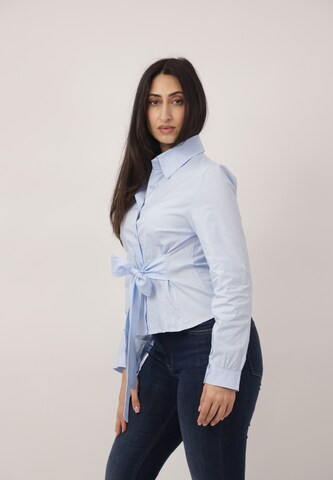 Elara Blouse in Blue
