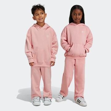 ADIDAS ORIGINALS Sweatsuit in Pink: front