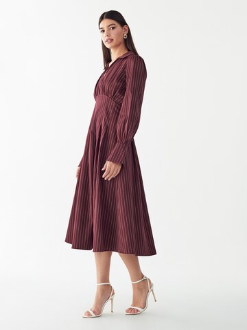 Willa - Vestido 'SILVIA' em vermelho