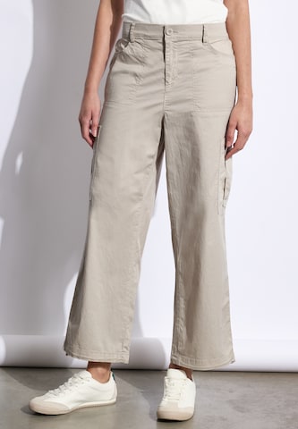 Street One Studio Regular Straight Leg Papertouch Hose in Beige: Vorderseite