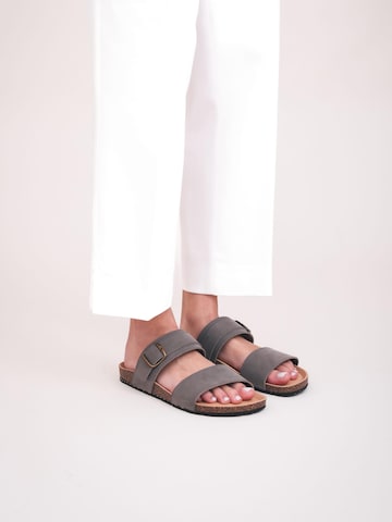 nae Vegan Shoes - Sandalias 'Rawa' en verde: frente