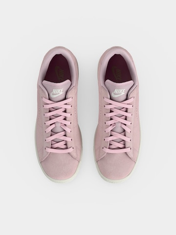 Baskets basses 'CLASSIC' Nike Sportswear en rose