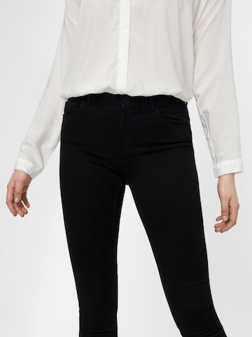 VERO MODA Skinny Jeans 'SEVEN' i svart