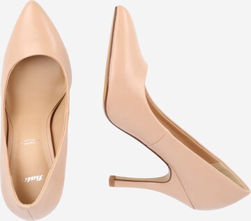 Bata Pumps in Beige