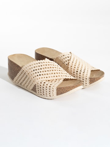 Bayton Pantolette 'Xelina' in Beige