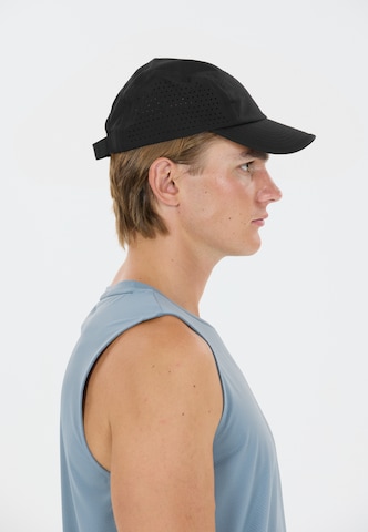 Virtus Kappe 'Gomez' in Schwarz