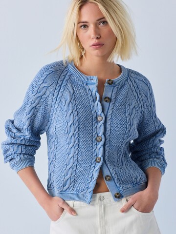 Next Strickjacke in Blau: Vorderseite