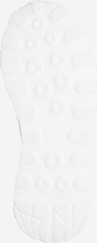 Baskets basses 'Larch' EKN Footwear en blanc