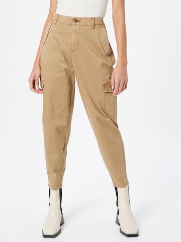 s.Oliver Tapered Cargo Pants in Brown: front