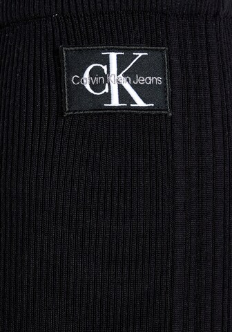 Calvin Klein Jeans - Acampanado Pantalón en negro